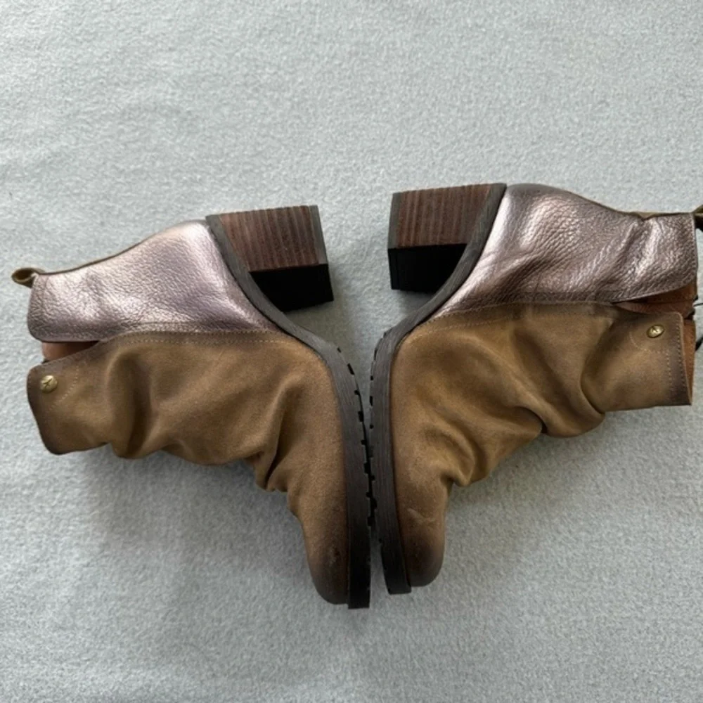 WANDA PANDA‎ EDITA lug sole side zip leather metallic  bootie Made in Spain